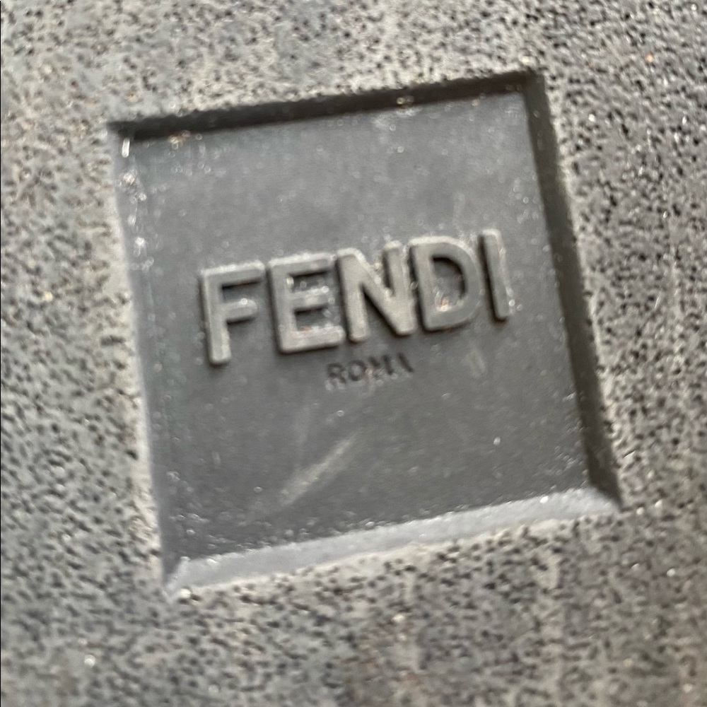 Men’s Fendi Flip Flops size 10 - Picture 6 of 9